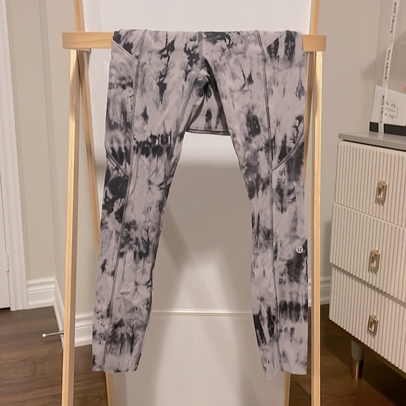 LULULEMON FAST AND FREE HIGH RISE TIGHT 25" - Picture 2 of 7